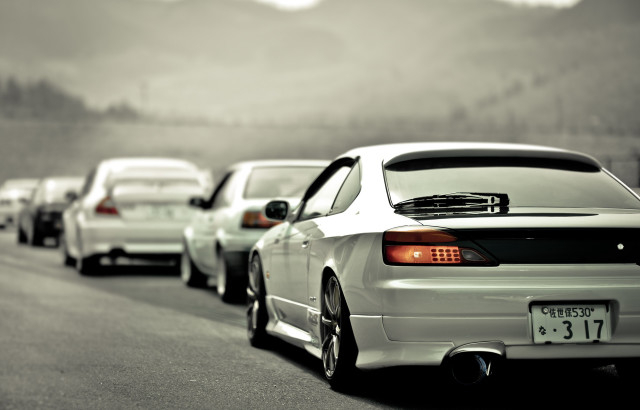 Parked cars mountains foggy day free wallpaper - medium preview image