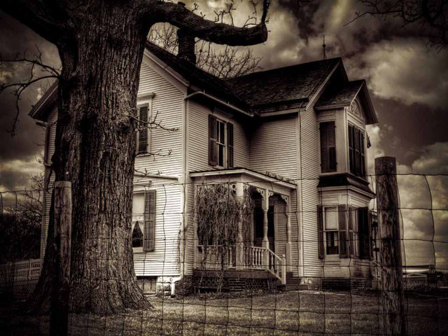 Creepy house tree fence full free wallpaper - medium preview image