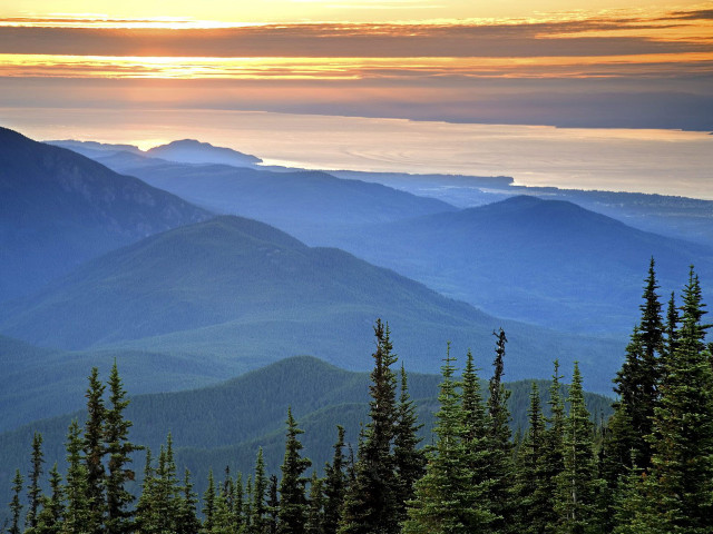Mountain range trees sunset clouds free wallpaper - medium preview image