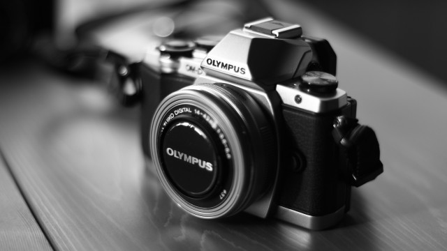 Camera table lens attached lens free wallpaper - medium preview image