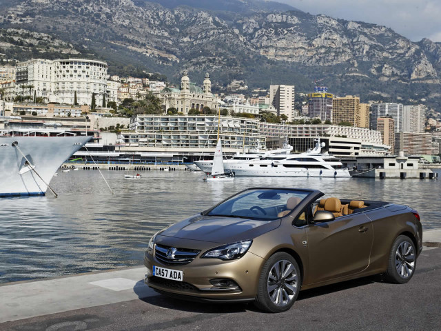 Car parked harbor boats city free wallpaper - medium preview image