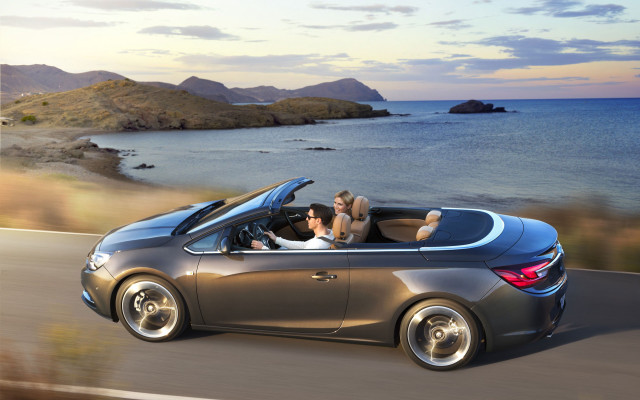 Car driving ocean road people free wallpaper - medium preview image