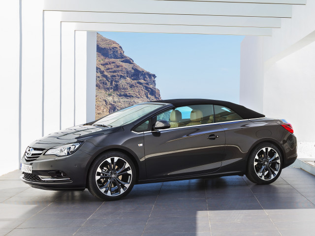 Car parked room mountain background free wallpaper - medium preview image
