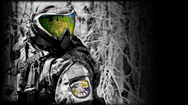Man camouflage paintball helmet goggles free wallpaper - medium preview image