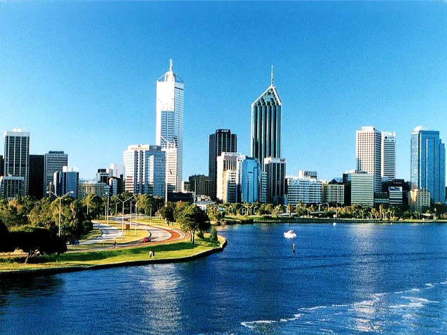 City skyline boat water sailboat free wallpaper - medium preview image