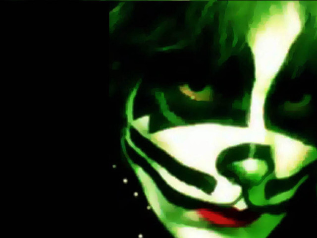 Green white face paint black free wallpaper - medium preview image