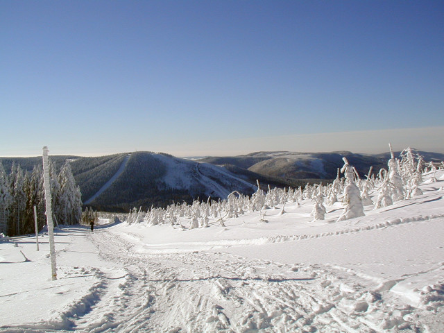 Snowy mountain trail winter blue free wallpaper - medium preview image