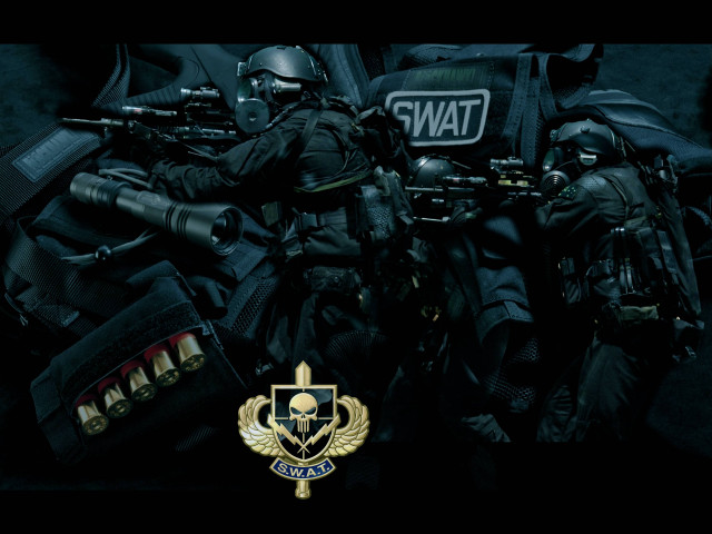 Soldiers guns helmets back group free wallpaper - medium preview image