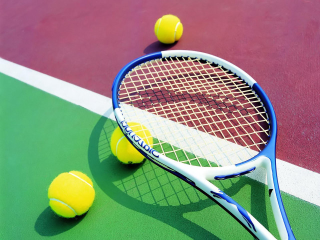 Tennis racket tennis balls court free wallpaper - medium preview image