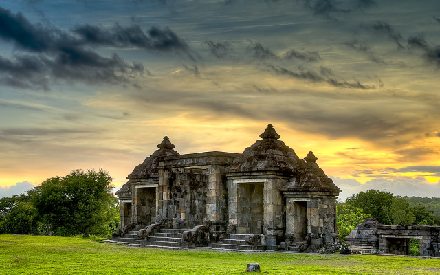 Large building sky background grassy free wallpaper - medium preview image