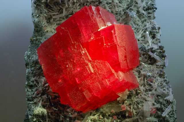 Red rock moss crystal cubism free wallpaper - medium preview image