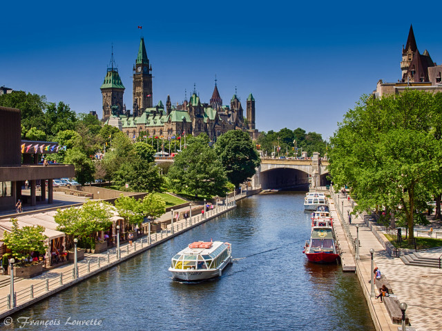 River boats castle people walking free wallpaper - medium preview image