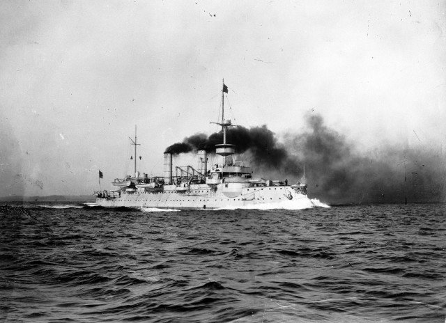 Large ship smoke stacks water #2 free wallpaper - medium preview image