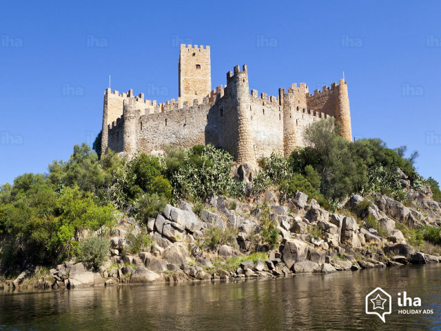 Castle hill water blue sky free wallpaper - medium preview image