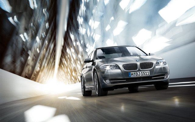 Silver car street building sky free wallpaper - medium preview image