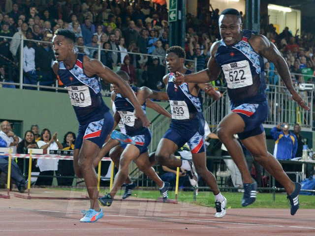 Men running track stadium spectators #2 free wallpaper - medium preview image