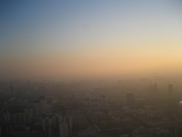 Hazy city skyline matte painting free wallpaper - medium preview image