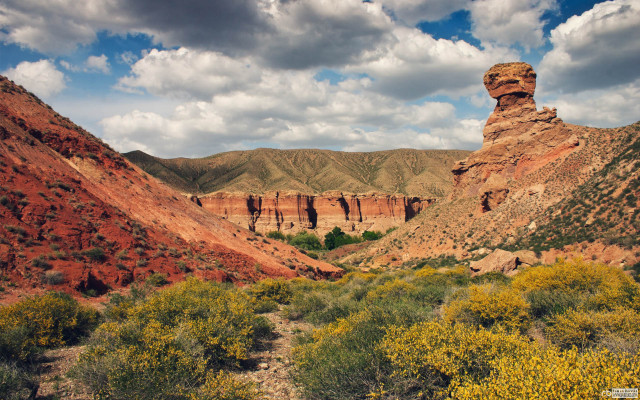 Rocky landscape mountain clouds sky free wallpaper - medium preview image