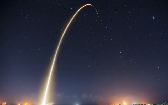 Rocket launch night sky city free wallpaper - medium preview image