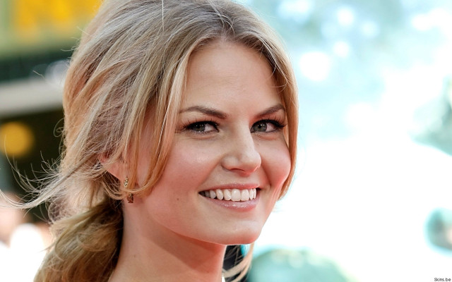 Woman ponytail smiling camera necklace free wallpaper - medium preview image