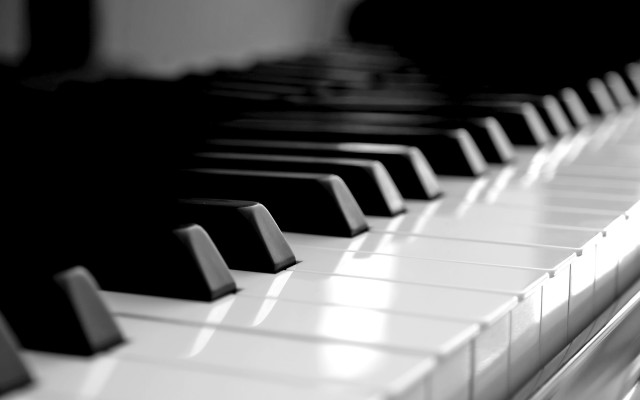 Piano keyboard black background white free wallpaper - medium preview image