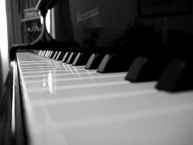 Piano black white keys clock free wallpaper - medium preview image