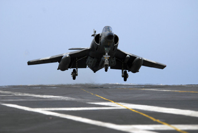 Jet taking off aircraft carrier free wallpaper - medium preview image