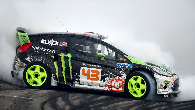 Monster car track smoke tires free wallpaper - medium preview image