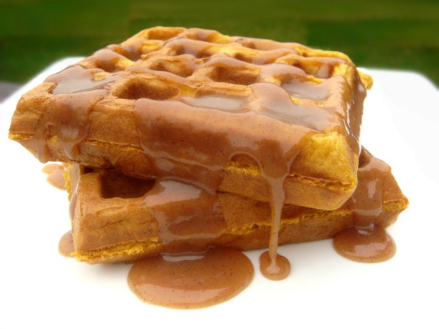 Waffle syrup white plate green free wallpaper - medium preview image