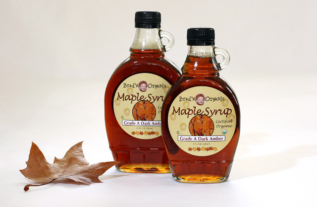 Maple syrup bottles leaf white free wallpaper - medium preview image