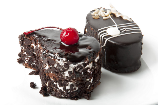 Cake chocolate cake plate cherry free wallpaper - medium preview image