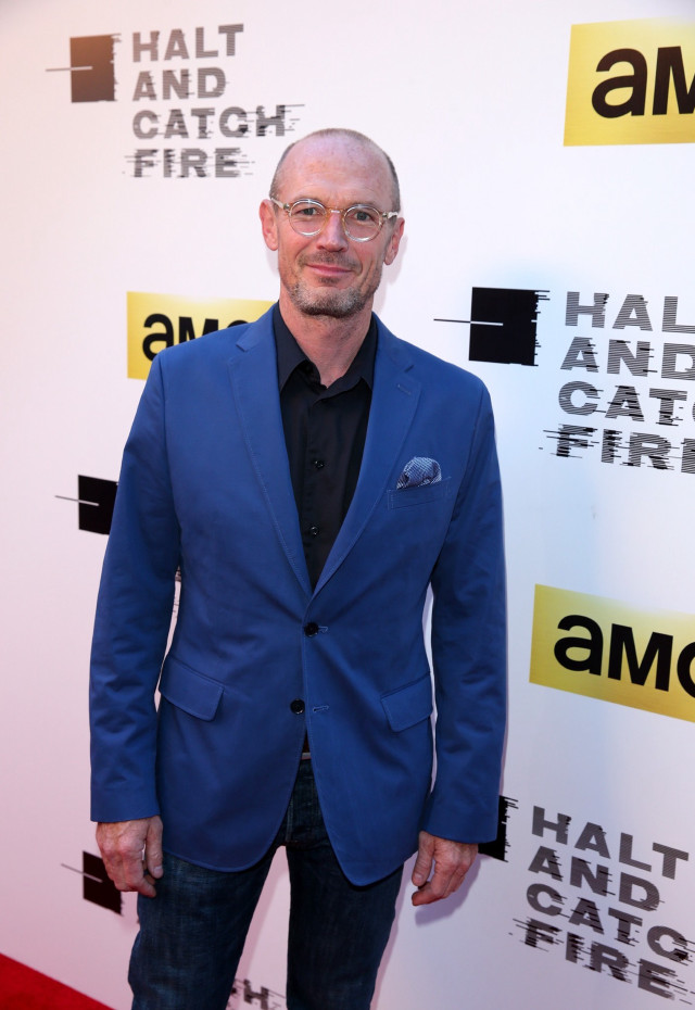 Bald man blue suit red free wallpaper - medium preview image