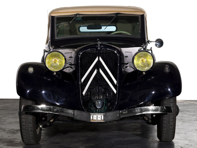 Oldcar tantop blackgrill headlights garage free wallpaper - medium preview image