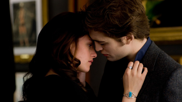 Man woman looking ring finger free wallpaper - medium preview image