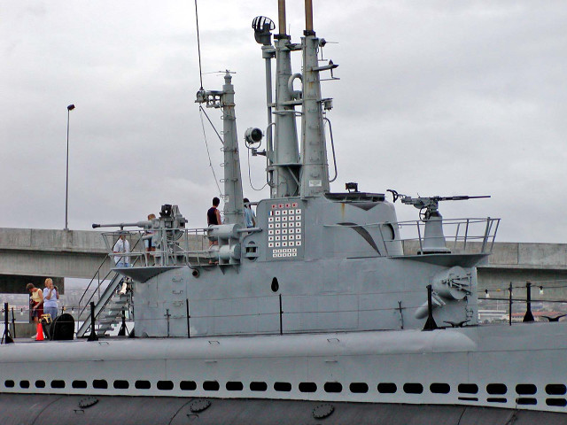 Large gray boat people bridge free wallpaper - medium preview image