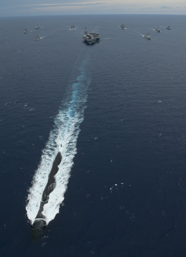 Ships ocean distance group smaller free wallpaper - medium preview image