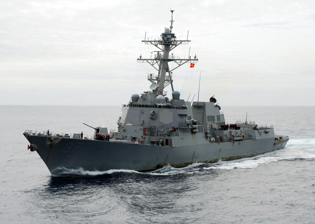 Large gray ship ocean red free wallpaper - medium preview image