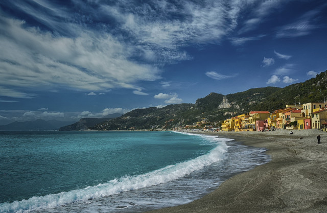 Beach people hill blue sky free wallpaper - medium preview image
