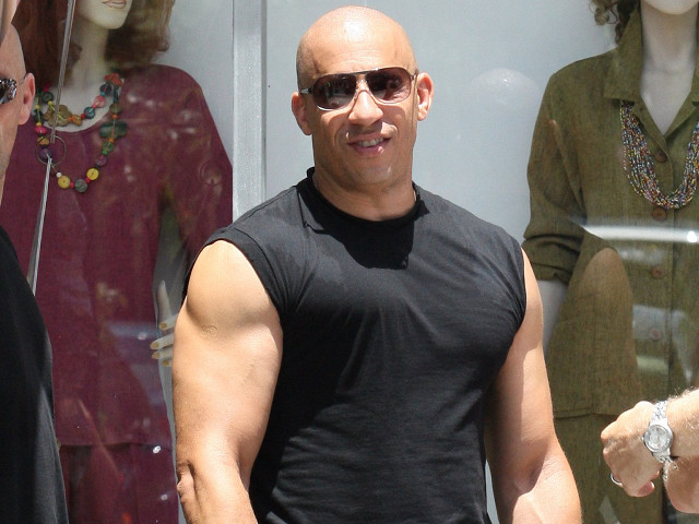 Bald man black shirt sunglasses #2 free wallpaper - medium preview image