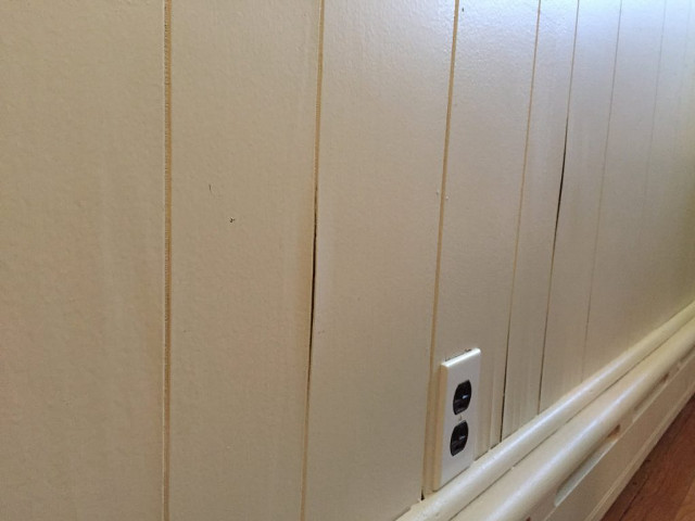 White wall door handle trim free wallpaper - medium preview image