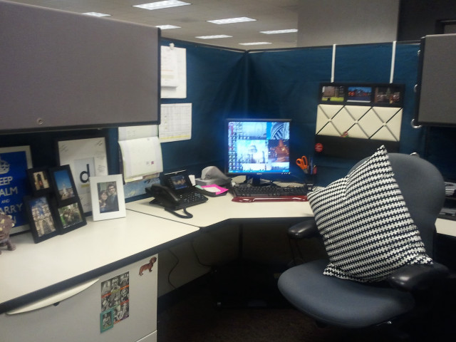 Cubicle computer workspace office interior free wallpaper - medium preview image