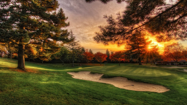 Golf course green pond sunset free wallpaper - medium preview image