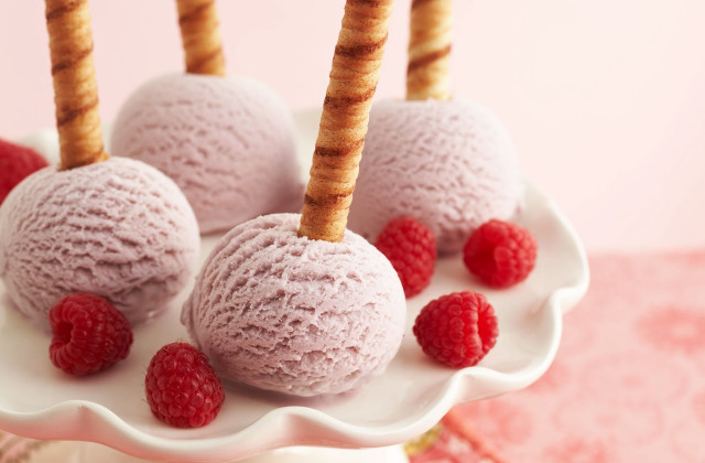 White plate desserts raspberries cookie free wallpaper - medium preview image