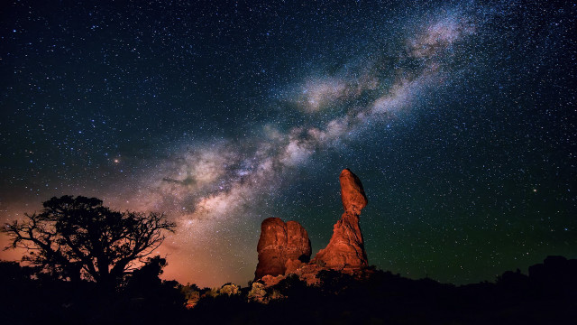 Night sky stars rock formation #3 free wallpaper - medium preview image