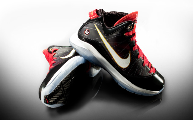 Red black shoes white background free wallpaper - medium preview image