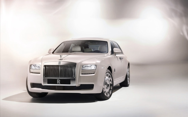 White rolls royce studio light free wallpaper - medium preview image