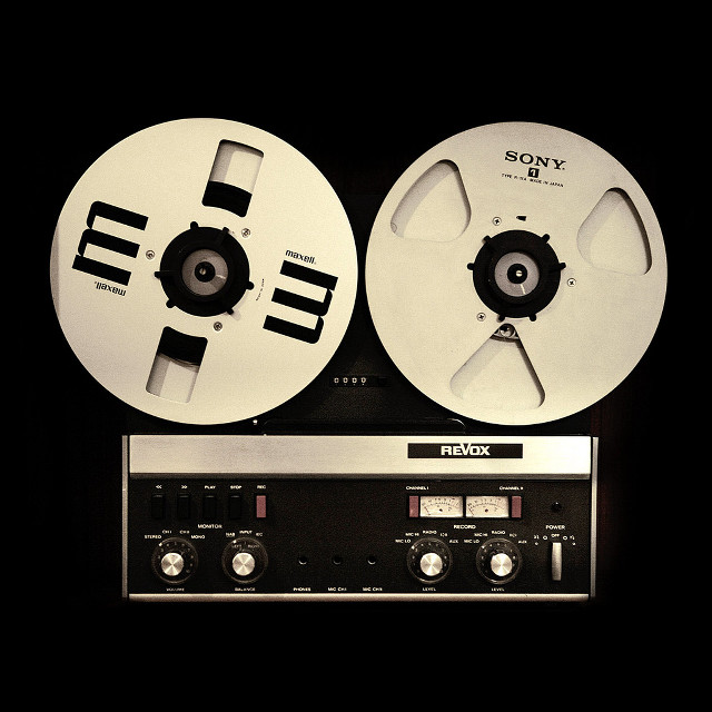 Stereo tape recorder black background free wallpaper - medium preview image