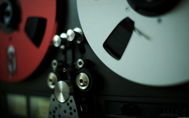 Reels wall clock closeup different free wallpaper - medium preview image