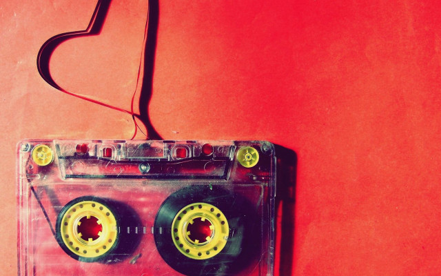 Cassette yellow circles heart red free wallpaper - medium preview image