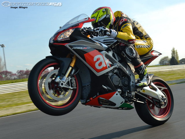 Motorcycle race track helmet action free wallpaper - medium preview image
